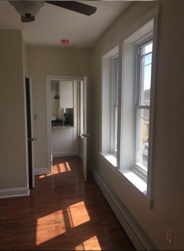 Foto principal - 2938 W Oxford St