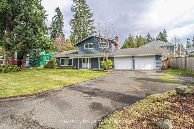 Foto del edificio - Charming, Well Maintained 4 Bedroom, 2.5 Bathroom Bothell Area Home in Northshore S.D. Spacious F...