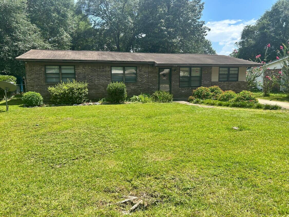 Foto principal - 1511 Texas Pkwy
