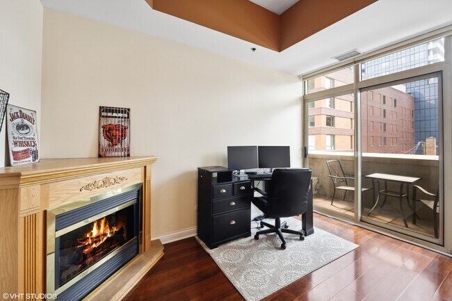 Foto del edificio - 230 W Division St
