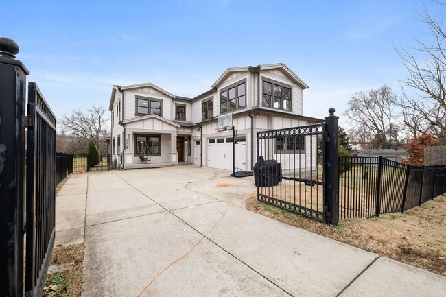 Building Photo - 311B 54th Ave N