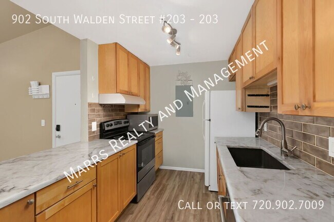 Foto del edificio - 902 S Walden St
