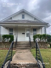 Building Photo - 301 Magnolia St