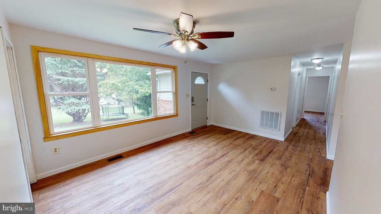 Primary Photo - 3834 Sixes Rd