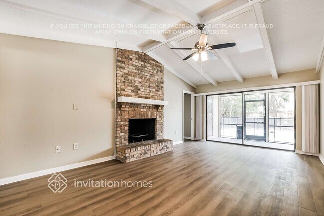 Foto del edificio - 537 Woodview Dr