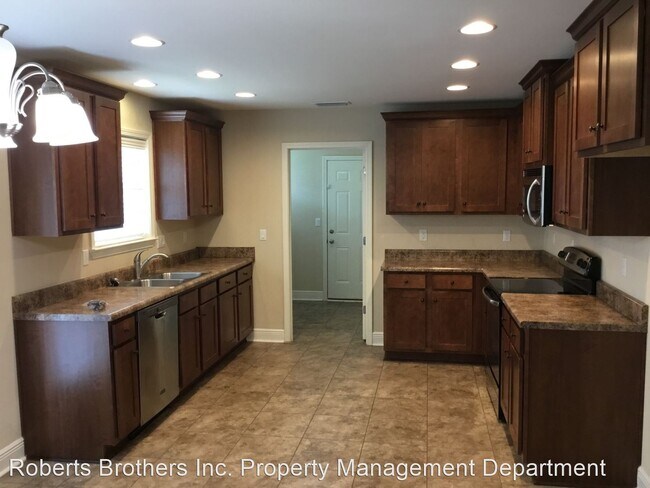Foto del edificio - 3 br, 2 bath House - 119 Southwark Ave