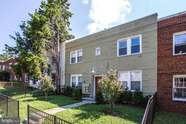 Foto del edificio - 851 19th St NE