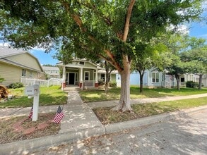 Building Photo - 5206 Hartson