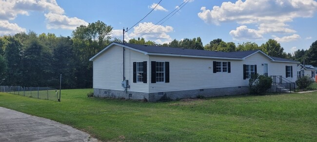 Building Photo - 114 Linda Sue Ln