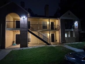 Building Photo - 8643 Mallard Reserve Dr