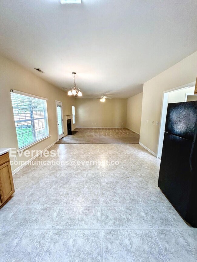 Foto del edificio - 208 Trevor Ridge Dr