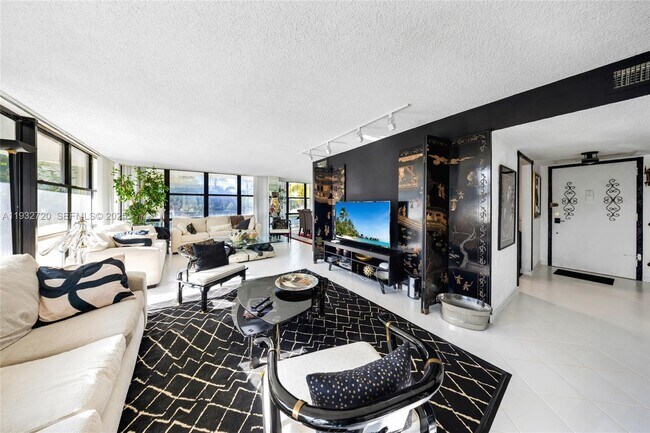 Foto del edificio - 800 Parkview Dr