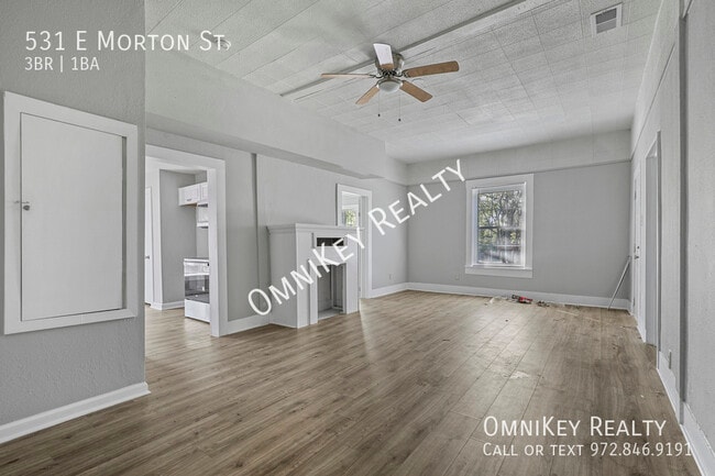 Building Photo - 531 E Morton St