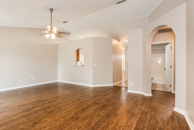 Foto del edificio - 8947 Castle Rock Dr