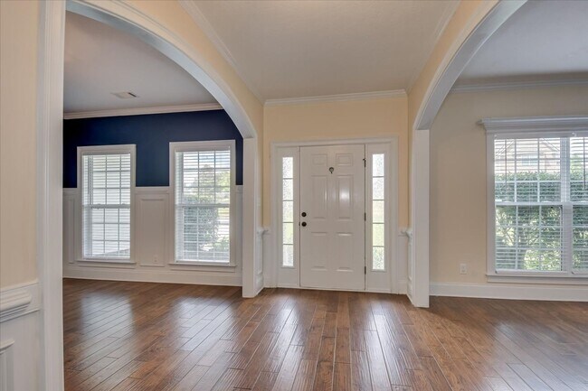 Building Photo - 716 Gallaway Ln