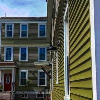 Spacious 4-Bedroom Home in Heart of Lowell - Spacious 4-Bedroom Home in Heart of Lowell