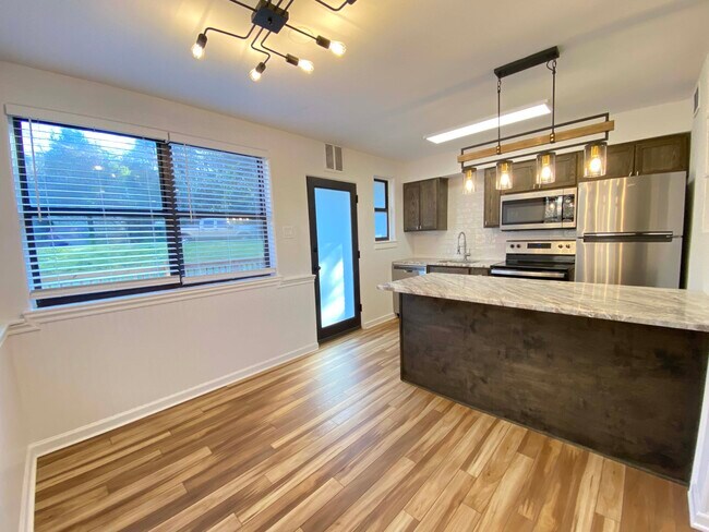 Foto del edificio - Faris Ridge Condominiums