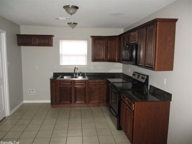 Building Photo - 207 Wild Ivy Cove