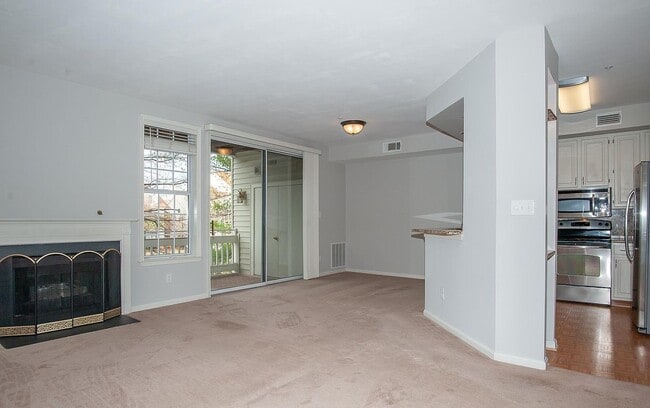 Building Photo - 6954 Ellingham Cir