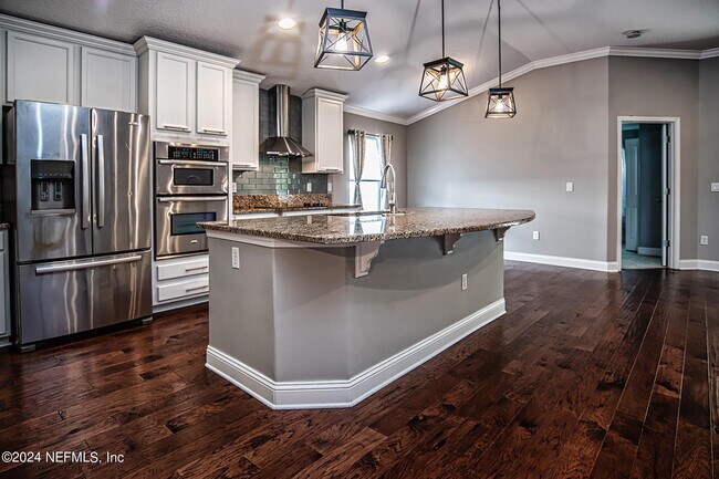 Building Photo - 241 S Bellagio Dr