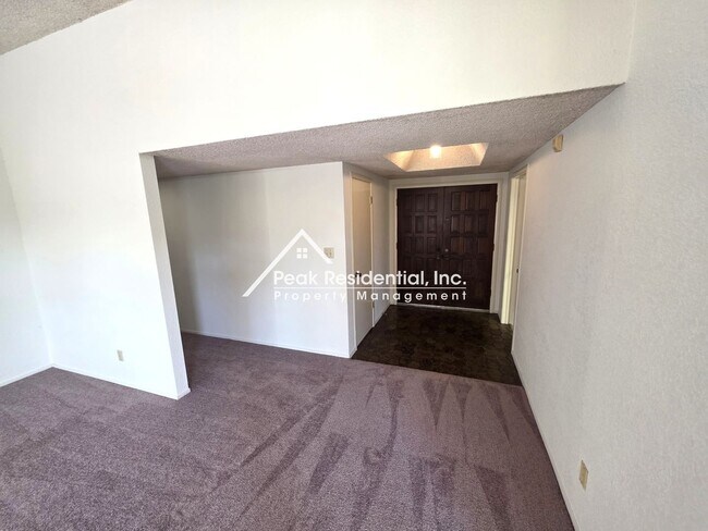 Foto del edificio - Spacious Greenhaven 3bd/2ba Home with 2 Car Garage