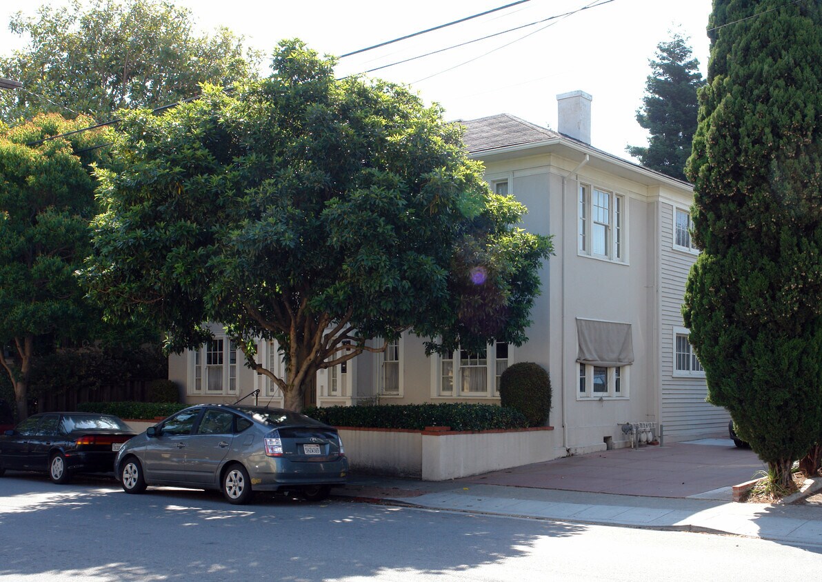 Foto del edificio - 216 Tilton Ave