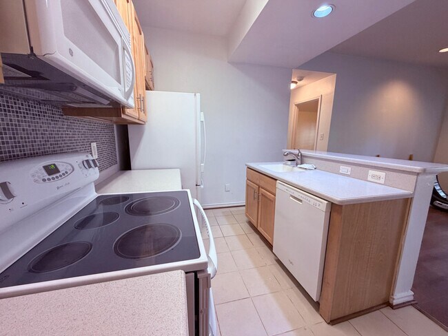 Building Photo - 12152 Penderview Terrace