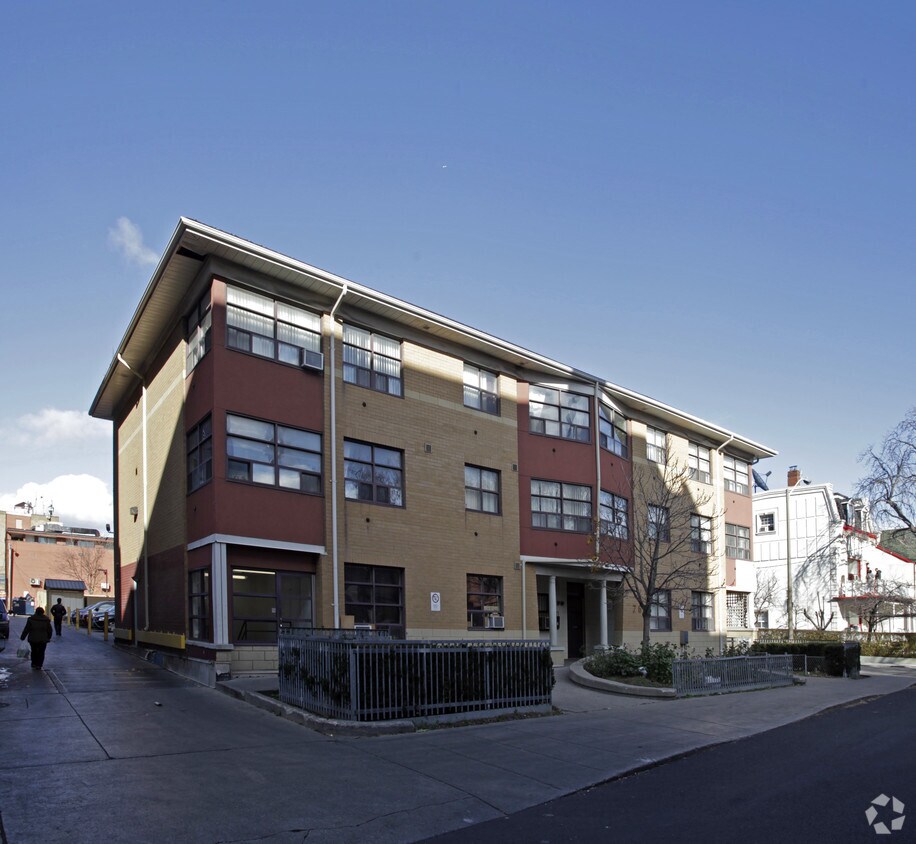 Building Photo - 76 Grange Ave