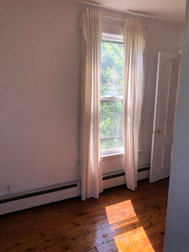Building Photo - 204 Wooster St