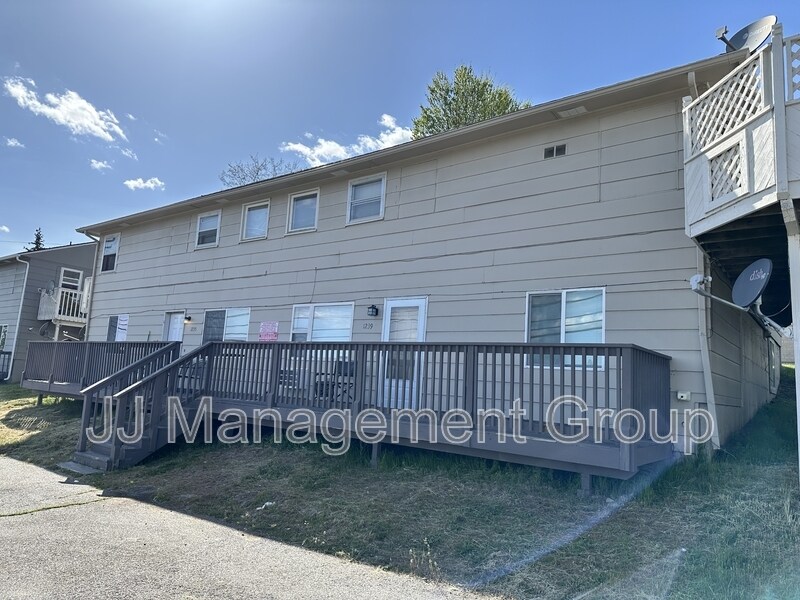 Building Photo - 1223 2nd St