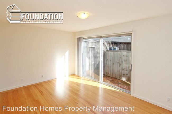Building Photo - 207 Kent Ave