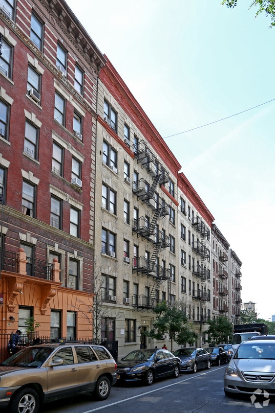 Building Photo - 536 W 158th St