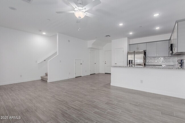 Foto del edificio - 1318 S 105th Pl