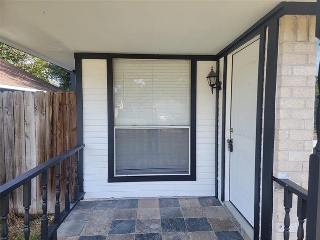Building Photo - 23242 Prairie Bird Dr