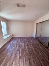 Building Photo - 9325 W Desert Inn Rd