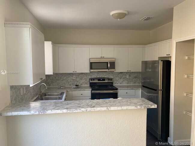 Building Photo - 7020 NW 177th St