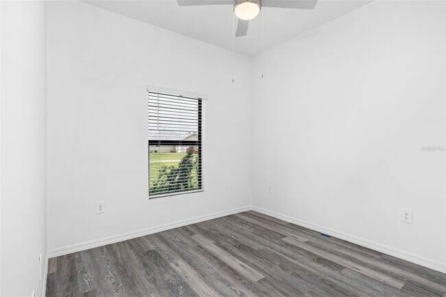 Building Photo - 4424 24th St SW