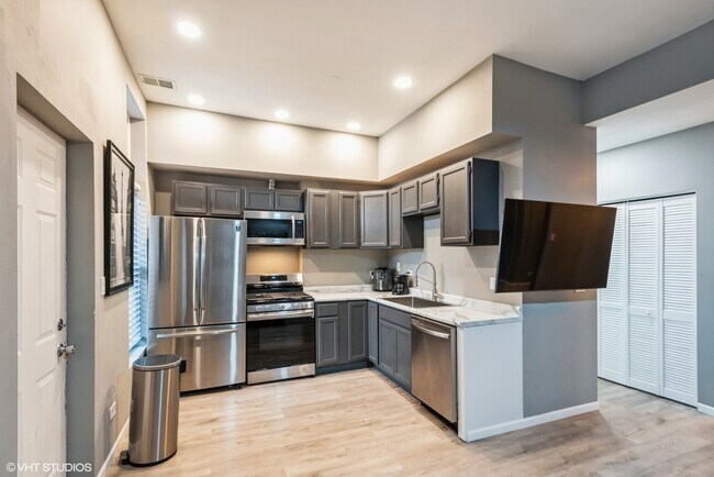 Foto del edificio - 2446 W Taylor St