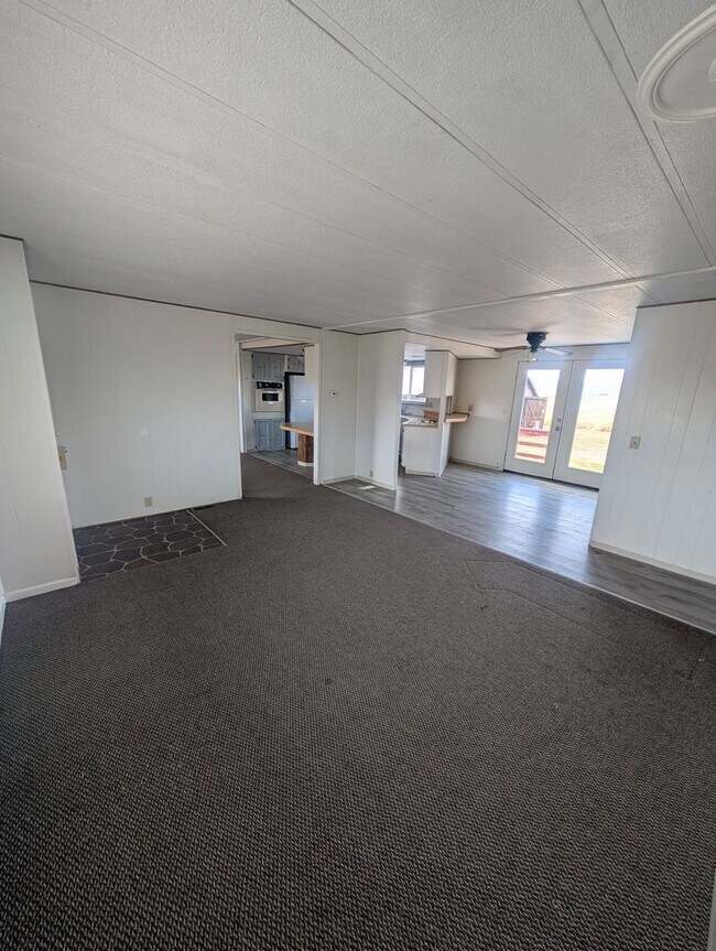 Foto del edificio - 8216 Homedale Rd