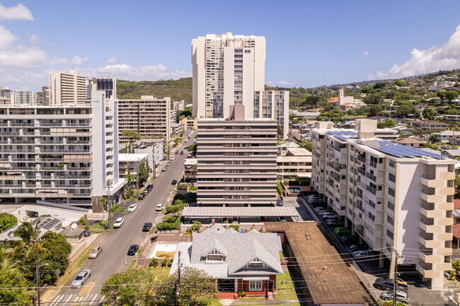 Aerial Photo - Makiki Regent