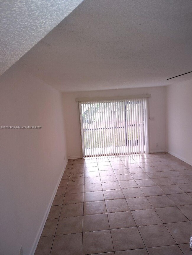 Foto del edificio - 7831 N Colony Cir