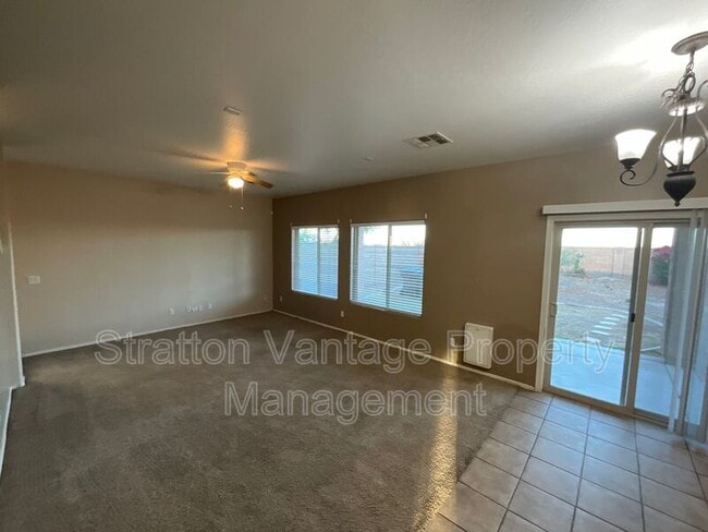 Building Photo - 28693 N Spur Dr