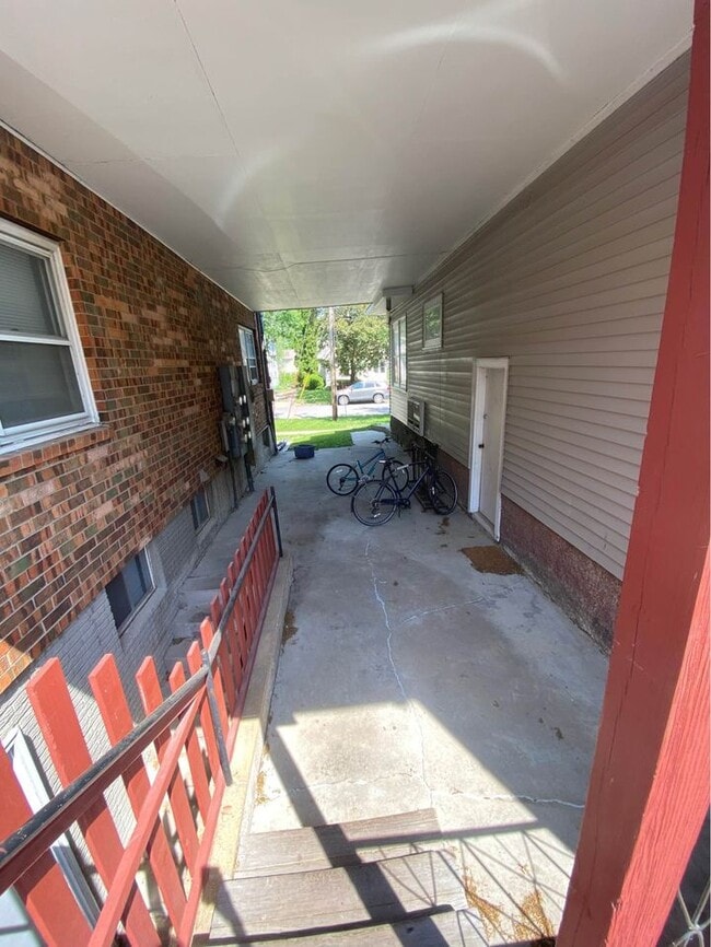 Building Photo - 429