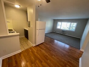 Building Photo - 21 N Dryden Pl