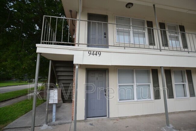 Foto del edificio - 9449 Hampton Way