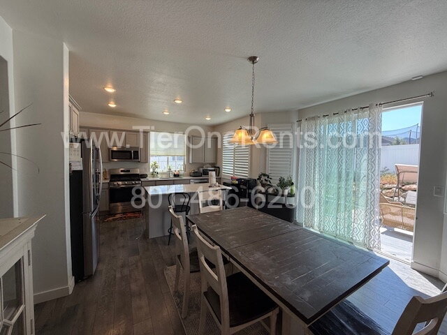 Building Photo - NO DEPOSIT option available for qualified renters!