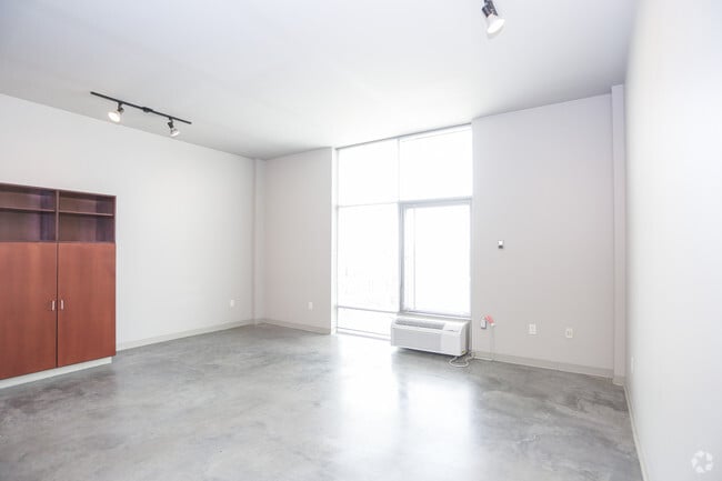 Studio - 947 New Hampshire Down Town Lofts/ 835SF - Lofts in the heart of downtown.