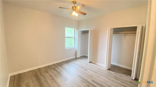 Building Photo - 521 Dukeway Dr