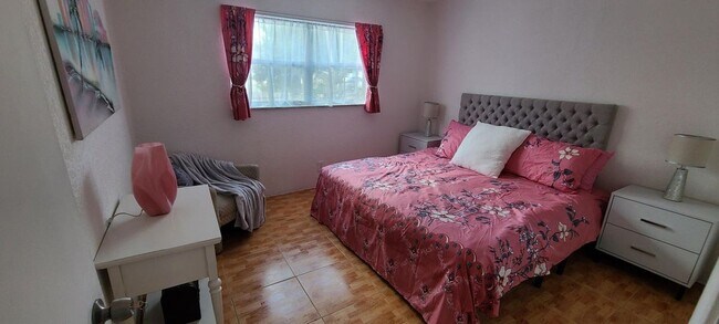 Foto del edificio - 3374 NW 64th St