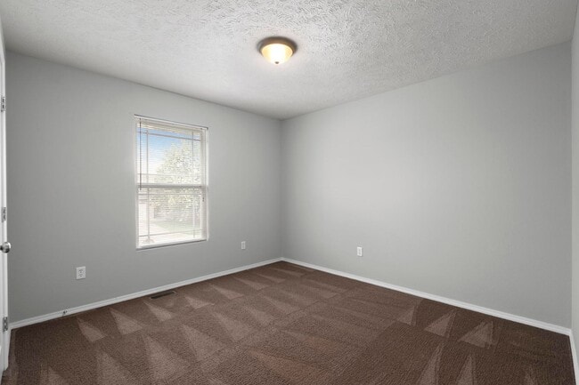Building Photo - 3 Bedroom in Nixa!